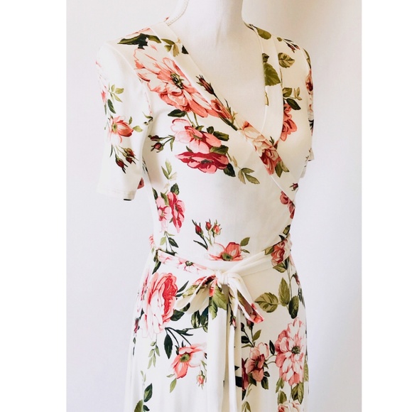 SURPLICE FLORAL MIDI DRESS $15 THIS WEEK - Picture 4 of 8